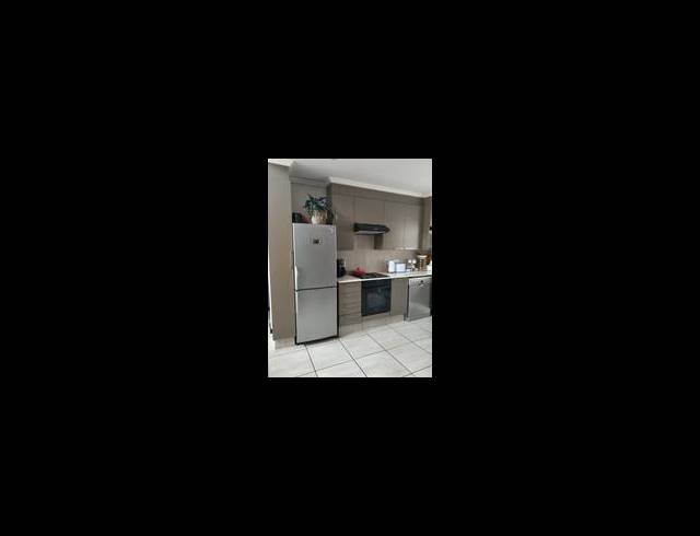 2 BEDROOM APARTMENT FOR SALE IN LONEHILL